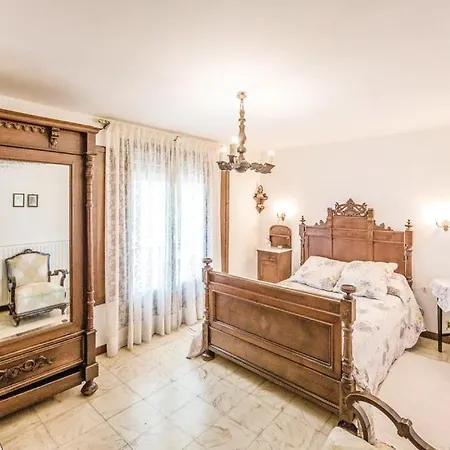 Inmobooking Family House Holidays Hébergement de vacances Riudoms